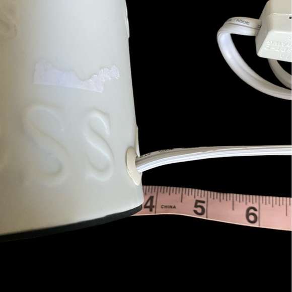 StoneWitWords Girls Lamp 60w - Picture 9 of 10